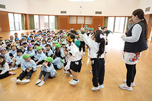 3月生まれのお誕生会 　ードッジボールー　　年長