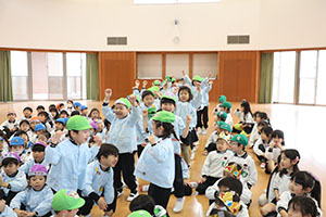 3月生まれのお誕生会 　ードッジボールー　　年長