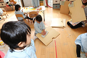大掃除頑張っています　　こあら・ことり・りす