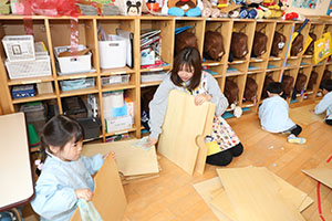 大掃除頑張っています　　こあら・ことり・りす