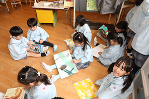 大掃除頑張っています　　こあら・ことり・りす