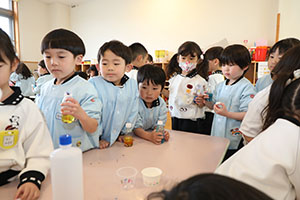 キラキラジュースの制作　ばら・ひまわり