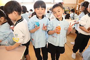 キラキラジュースの制作　ばら・ひまわり