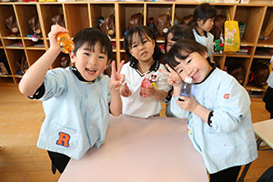 キラキラジュースの制作　ばら・ひまわり