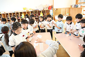 キラキラジュースの制作　ばら・ひまわり