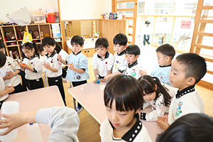 キラキラジュースの制作　ばら・ひまわり