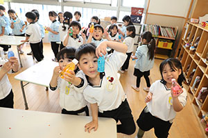 キラキラジュースの制作　ばら・ひまわり