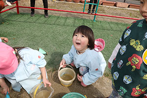 元気いっぱい園庭遊び　ひよこ・　あひる