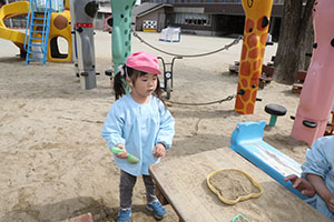 元気いっぱい園庭遊び　ひよこ・　あひる