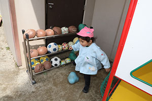 元気いっぱい園庭遊び　ひよこ・　あひる