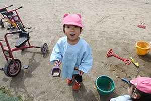 元気いっぱい園庭遊び　ひよこ・　あひる