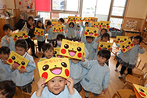 思い出帳渡しが行われました　年少組