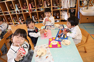 給食おいしかったね　　ぺんぎん・ひよこ・年少組　NO．1