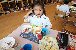 お給食の様子　　さくら・たんぽぽ