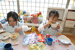 お給食の様子　　さくら・たんぽぽ