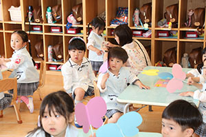 月刊絵本と制作活動の様子　うさぎ
