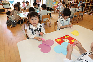 月刊絵本と制作活動の様子　うさぎ