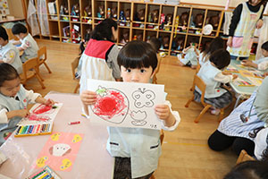 クレヨンを使って塗り絵をしました　ぱんだ・こあら