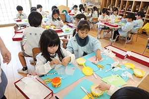 こいのぼりの制作　C