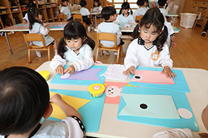 こいのぼりの制作　きりん