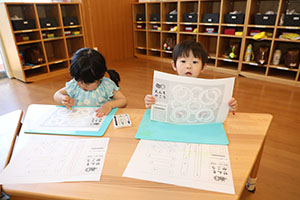 線を書く練習をしました　あひる