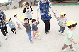 こいのぼりと記念撮影　ひよこ・あひる・ぺんぎん
