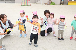 こいのぼりと記念撮影　ひよこ・あひる・ぺんぎん
