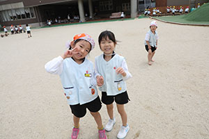 元気いっぱい園庭遊び！　　E　　