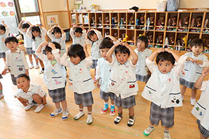 元気いっぱい朝の会の様子です・ぱんだ・ことり・うさぎ　