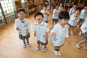 元気いっぱい朝の会の様子です・ぱんだ・ことり・うさぎ　