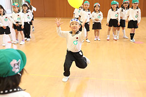 風船で楽しい運動遊び　A