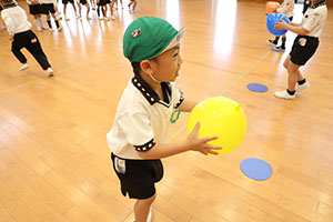 風船で楽しい運動遊び　A
