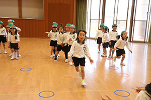 風船で楽しい運動遊び　A