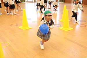 風船で楽しい運動遊び　A