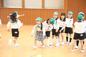 風船で楽しい運動遊び　A