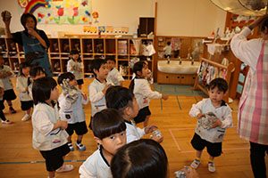 新聞遊びで大盛り上がり！　こあら