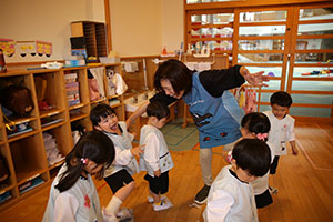 新聞遊びで大盛り上がり！　こあら