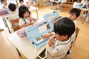 ピアニカの活動　ひまわり・さくら・ばら
