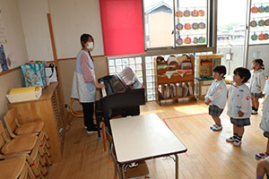元気いっぱい朝の会　きりん・りす・C