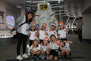 プラネタリウム見学　　たくさんの星がきれいだったね　C・D・E　
