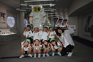 プラネタリウム見学　　たくさんの星がきれいだったね　A・B　NO．1
