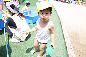 どろんこ遊び　ひよこ・あひる・ぺんぎん・ひまわり