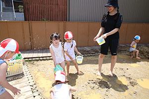 どろんこ遊び　こあら・りす