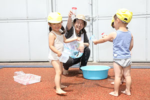 色水遊び　あひる