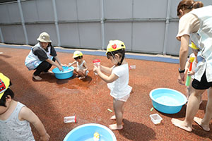 色水遊び　あひる