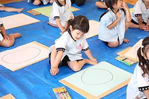 絵画教室　きりん・ことり・ぱんだ