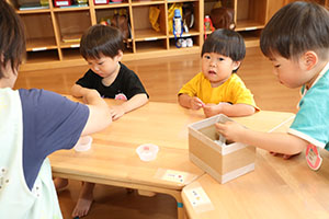ビニールボールの制作　ひよこ