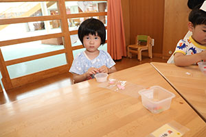 ビニールボールの制作　ひよこ