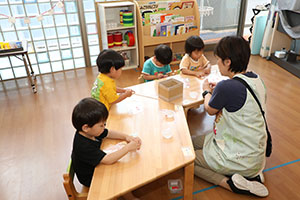 ビニールボールの制作　ひよこ