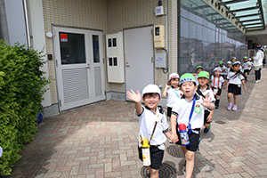 お散歩楽しかったね　　たんぽぽ・B